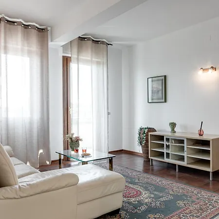 Aparthotel Hela - Sweet Dreams In Florence Sesto Fiorentino