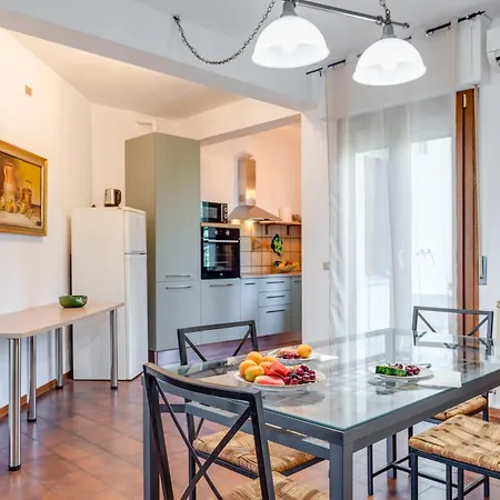 Aparthotel Hela - Sweet Dreams In Florence